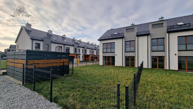 Duży dom szereg SKRAJNY o pow.150,7m2 na działce 321m2, Kąty Wrocławskie