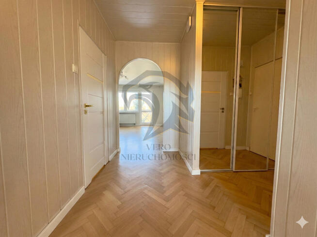 Zamknięte osiedle centralnie na przeciwko Lasku