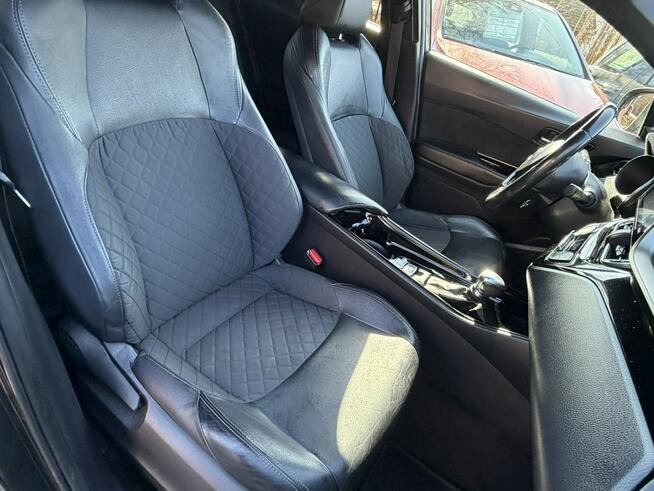 Toyota C-HR 1,8 selection skóra full LED hybryda m