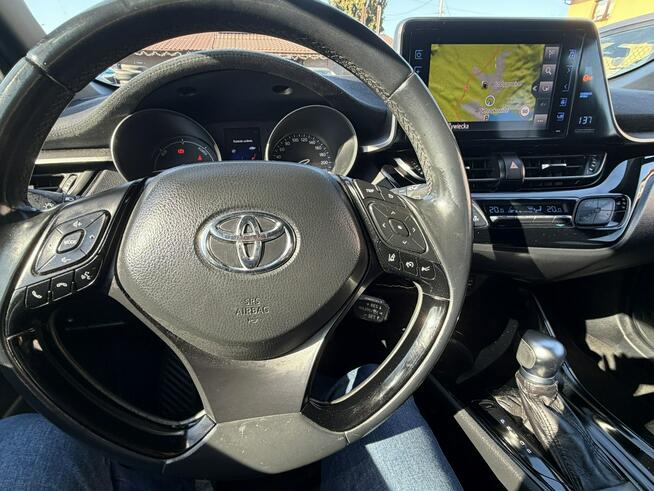 Toyota C-HR 1,8 selection skóra full LED hybryda m