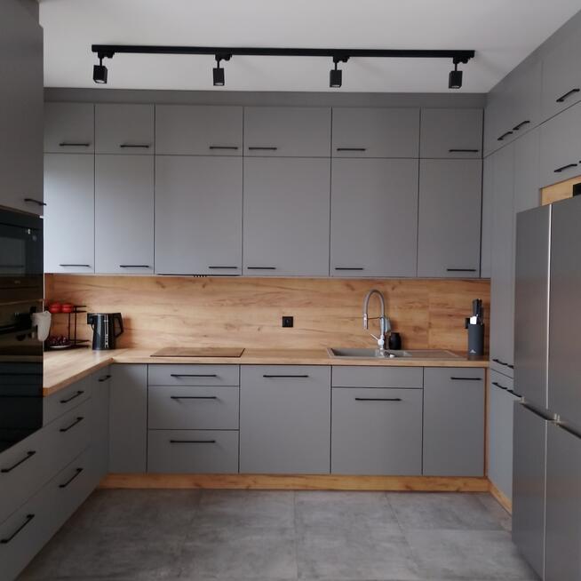 3 pok. mieszkanie nad jeziorem Garderoba + Widok