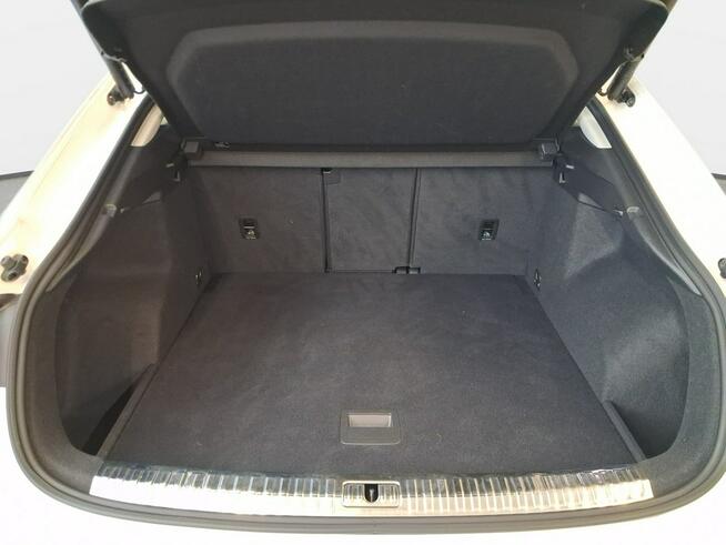 Audi Q3 VAT 23% S-line 35TFSI 150KM S-tronic 2021 r., salon PL