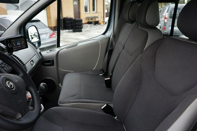 Opel Vivaro 2,5CDTI Klima, 9 osób, NAVI, 145KM, XII.2008r.