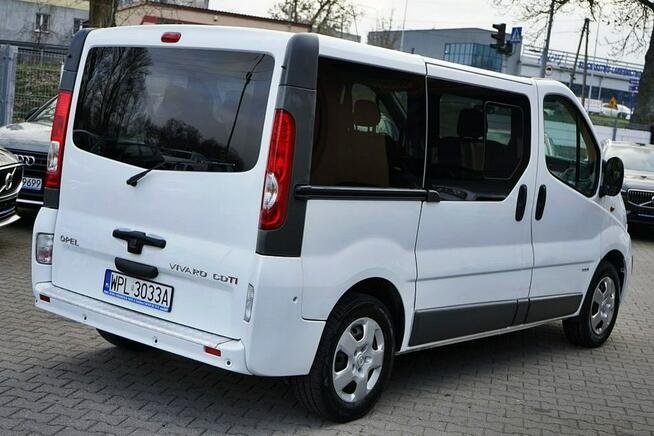 Opel Vivaro 2,0CDTI Klima, automat, 8 osób, 2012r.
