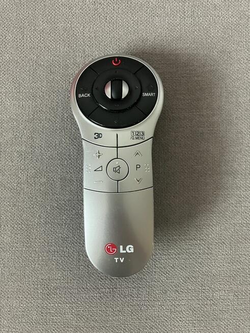 TV LG 42LA690S-ZB do filmów 3D i gierek 3D. Stan idealny.