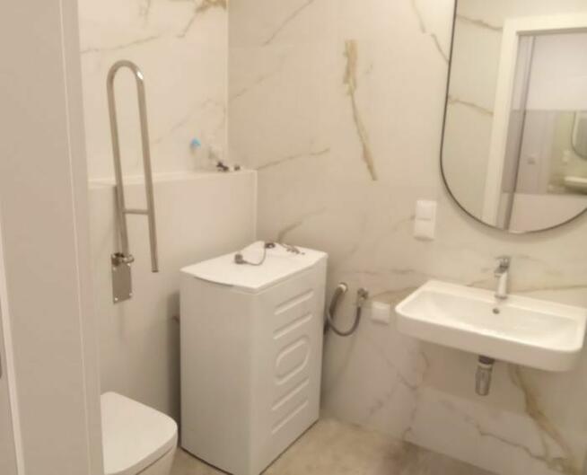 Nowe, blisko Al. Jerozolimskich, granica Ochoty i Woli