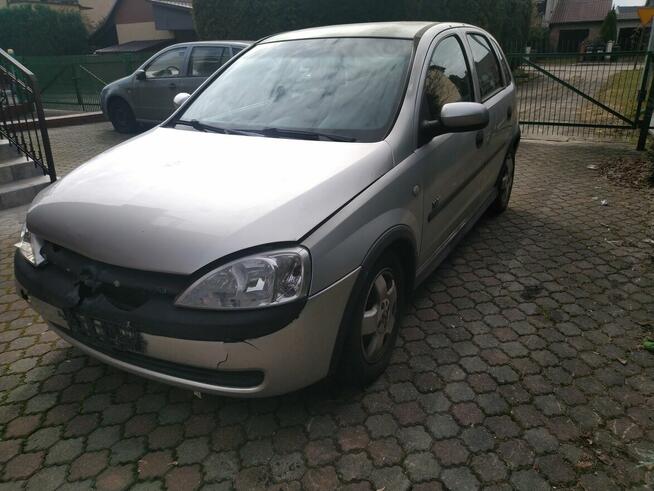 Sprzedam Opel Corsa 1,2 benzyna z 2003 rok