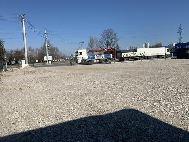 Plac i budynek do wynajęcia