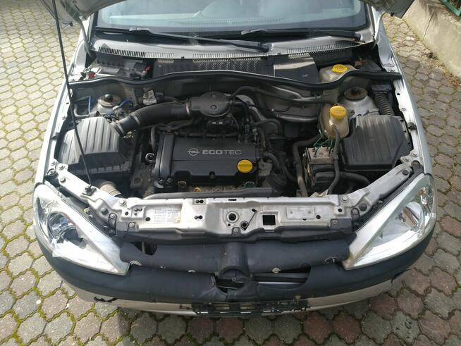 Sprzedam Opel Corsa 1,2 benzyna z 2003 rok
