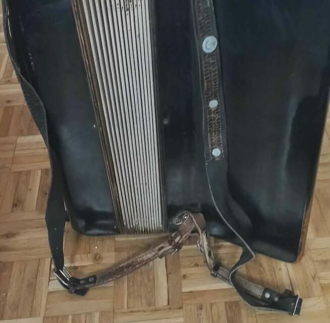 Akordeon Hohner 120 basowy