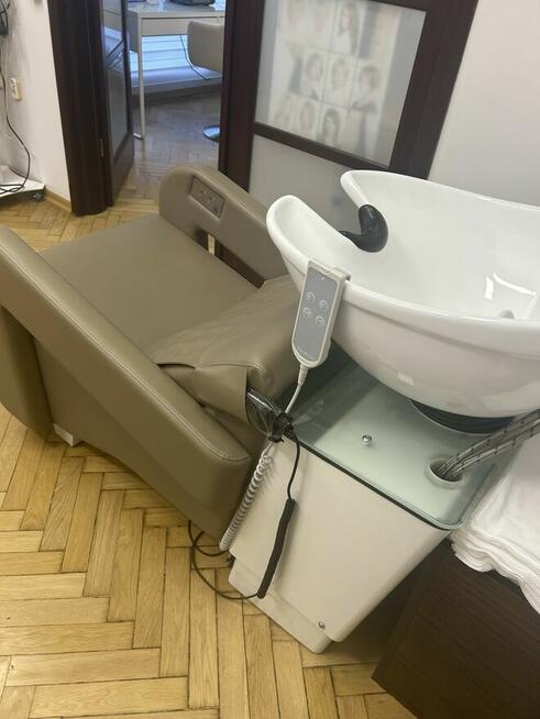 Sprzedam myjnię fryzjerską z masażem i suanę ozonową Booster