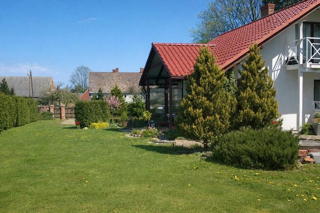 dom blisko morza z dużą działką