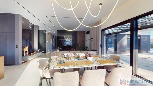 Luksusowy Dom 231 m2 -spełnienie Twoich marzeń