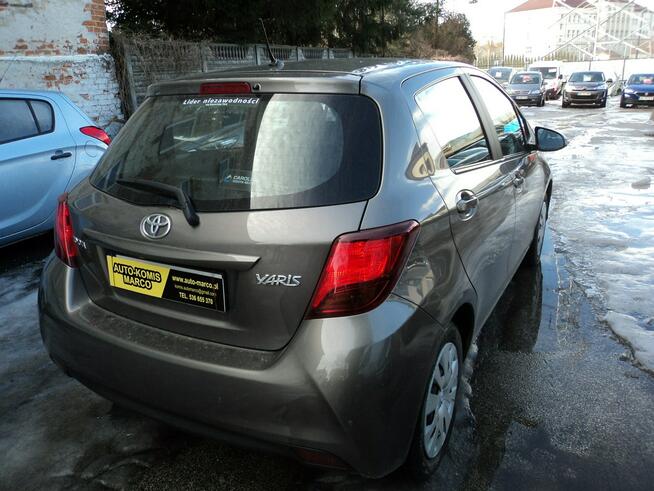 sprzedam ładną TOYOTE YARIS z 2016r 1.3 benz 100KM udziela.GW