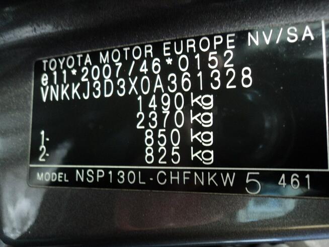 sprzedam ładną TOYOTE YARIS z 2016r 1.3 benz 100KM udziela.GW