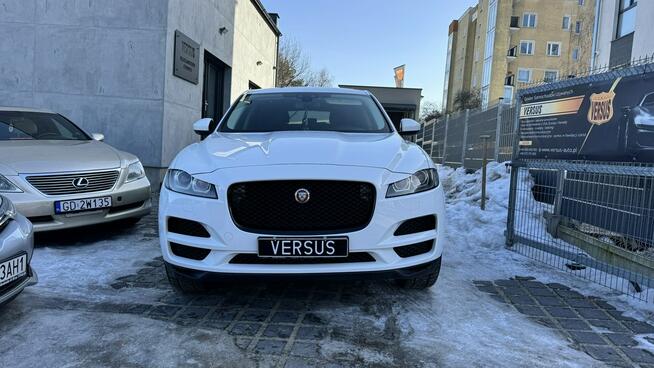 Jaguar F-PACE 2.0 4WD 296KM Pakiet black Skóry Panorama Podgrz. fotele El. klapa