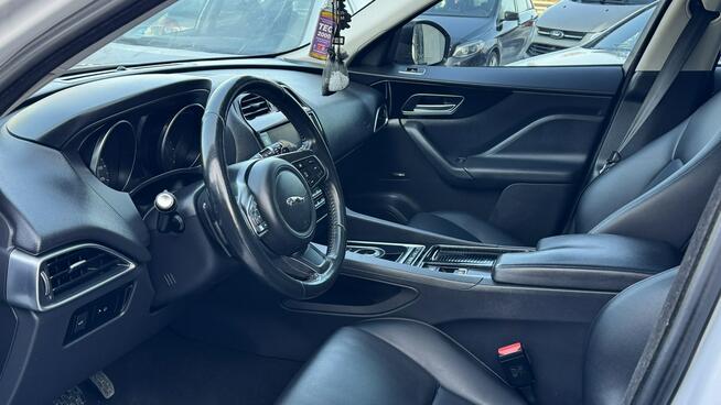 Jaguar F-PACE 2.0 4WD 296KM Pakiet black Skóry Panorama Podgrz. fotele El. klapa
