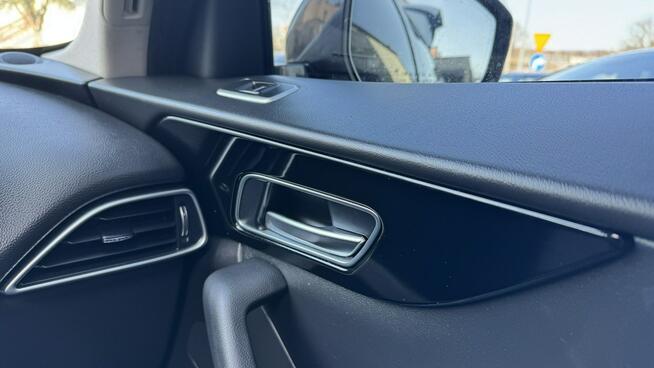 Jaguar F-PACE 2.0 4WD 296KM Pakiet black Skóry Panorama Podgrz. fotele El. klapa