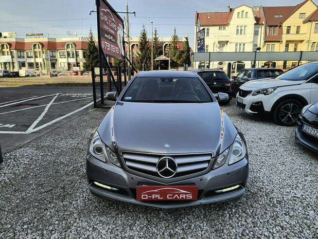 Mercedes E 250 RADAR| Skóry| Nawigacja| Wentylowane Fotele| 2x ALU| Nowy Rozrząd |