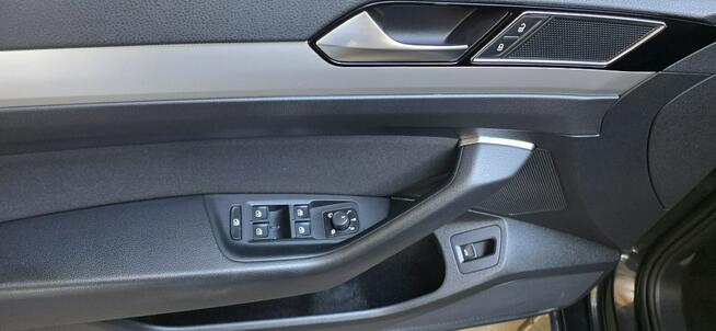 Volkswagen Passat 1 REJ 2019 ZOBACZ OPIS !! W podanej cenie roczna gwarancja