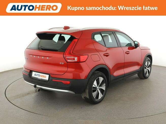 Volvo XC 40 FV23% automat B3 mHEV kamera navi LED tempomat el.klapa
