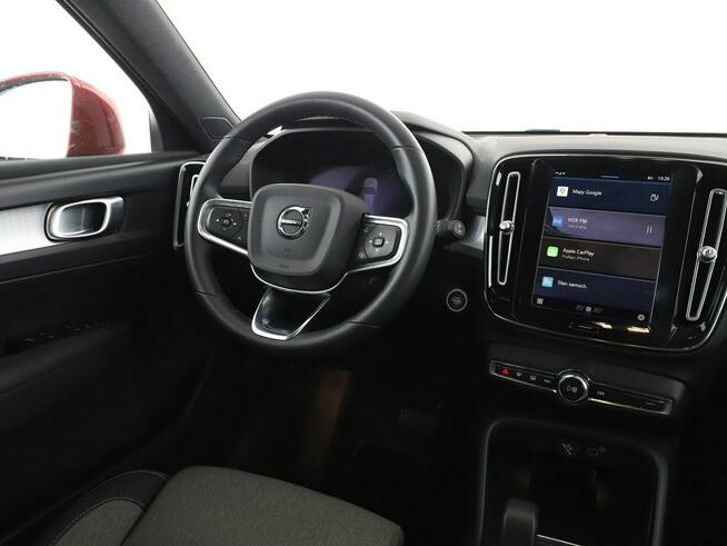 Volvo XC 40 FV23% automat B3 mHEV kamera navi LED tempomat el.klapa