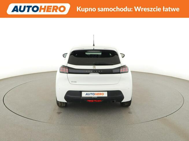 Peugeot 208 Style PDC tempomat Bluetooth LED