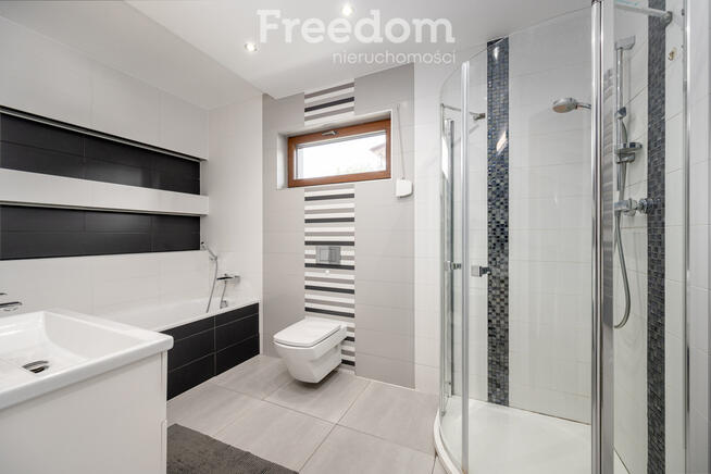 Dom wolnostojący gotowy do wprowadzenia.