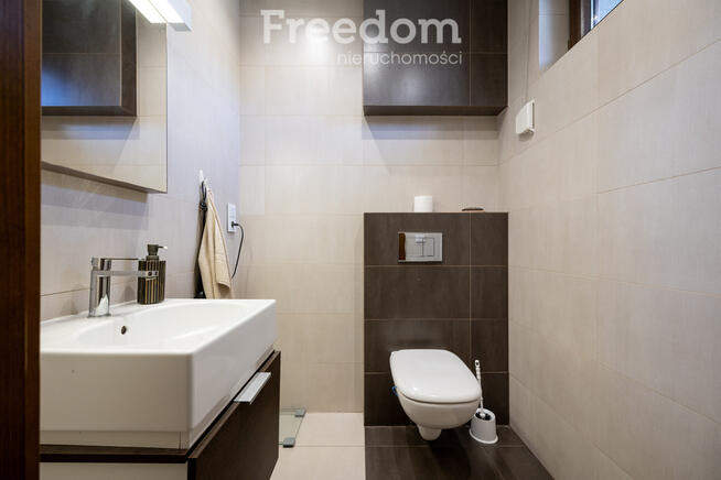 Dom wolnostojący gotowy do wprowadzenia.