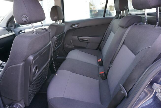 Opel Astra zarejestrowany, ubezpieczony