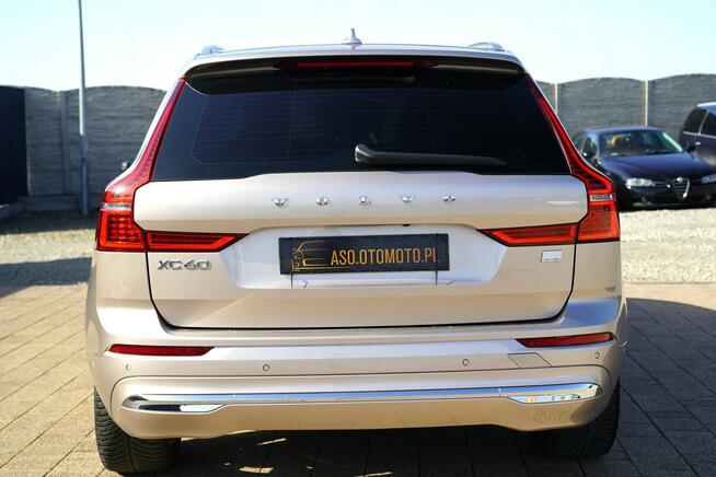 Volvo XC 60 RECHARGE panorama 4x4 kamery 360 acc blis head up skora hak MAX OPCJA