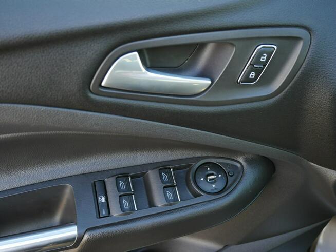 Ford Kuga 2.0TDCi 163KM Titanium Automat 4x4 AWD -Hak -Webasto +Pak zima -Kamera