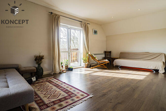 Dom z zabudowaniami z dużą, zieloną działką w cichej okolicy