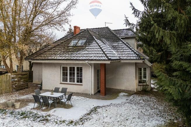 Dom w prestiżowej lokalizacji z pięknym ogrodem