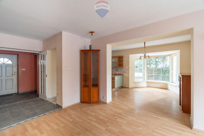 Dom w prestiżowej lokalizacji z pięknym ogrodem