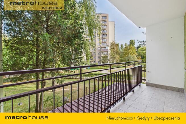 Dwupokojowe mieszkanie w pobliżu metra Stokłosy
