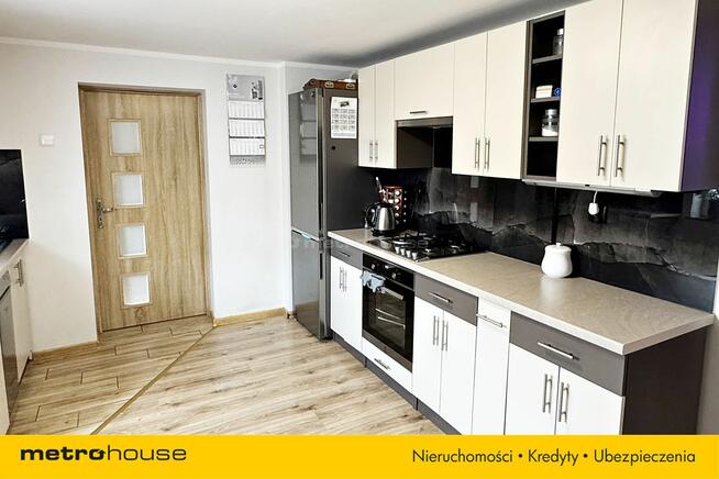 DOM Z DUSZĄ NIEDALEKO MORZA