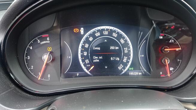 OPEL INSIGNIA 1.6 136KM, przebieg 196Tkm, 26500 PLN