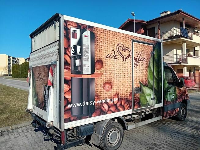 Sprinter kontener z windą i klimatyzacją