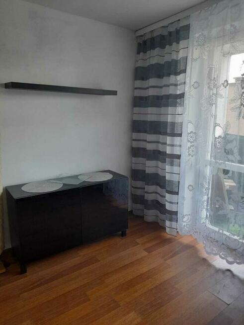 Właściciel wynajmie od zaraz przy ul. Wysłouchów 8