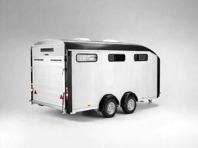 Przyczepa do przewozu bydła krów owiec cieląt cielaków