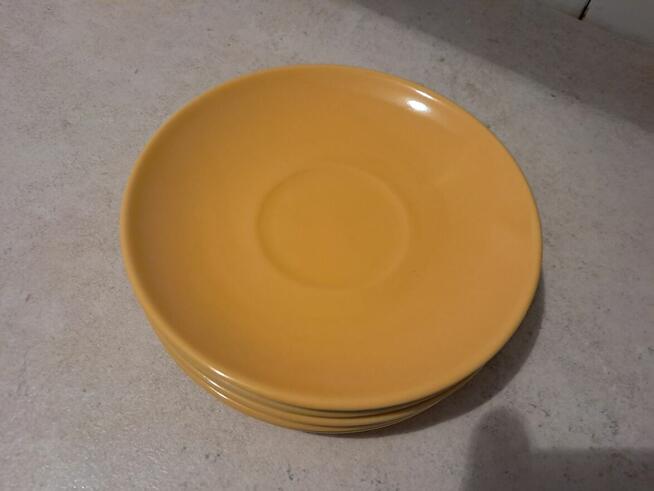 Talerzyki – spodeczki pod filiżanki (5 szt.), sprzedam