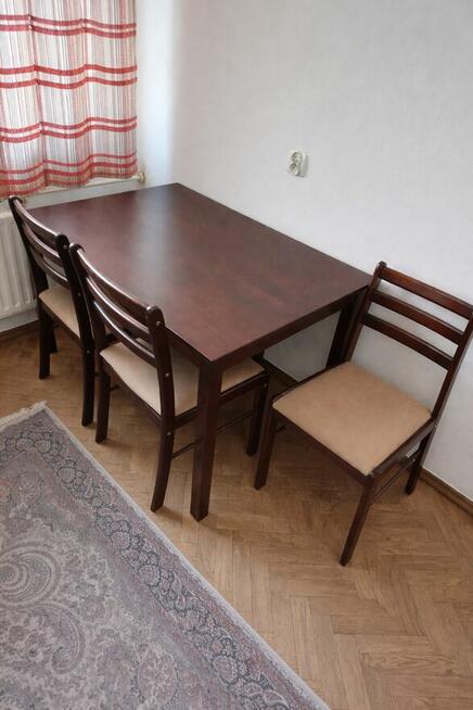 Sprzedam stół z 4. krzesłami – komplet