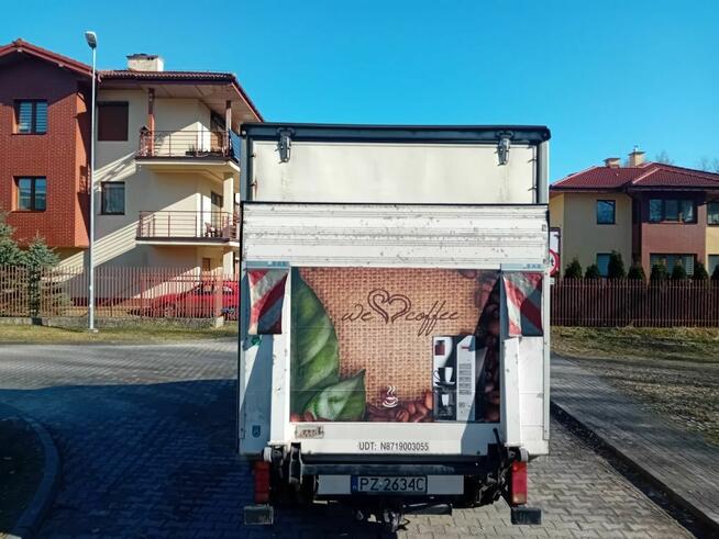 Sprinter kontener z windą i klimatyzacją