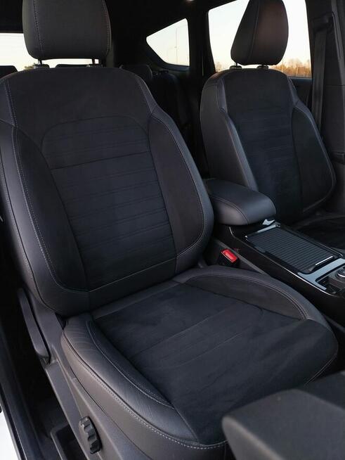 FORD KUGA ST-Line 4x4 * Benzyna 182KM * Automat * Zadbana