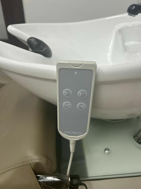 Sprzedam myjnię fryzjerską z masażem i suanę ozonową Booster