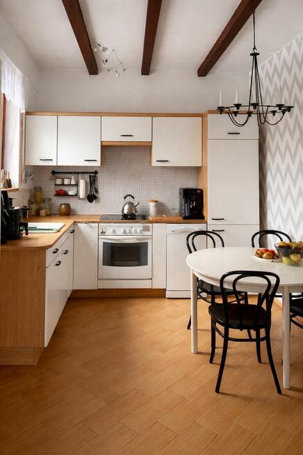 dom blisko morza z dużą działką