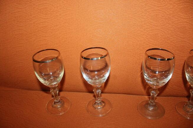 Kieliszki na nóżkach 4 sztuki PRL Stan BDB