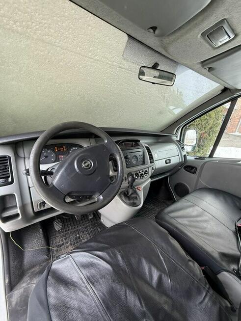 OPEL VIVARO 2005 r. WZ089FU od syndyka