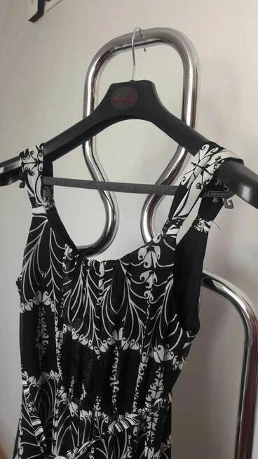 Sukienka czarna z białym cienka na ramiączka Wallis M